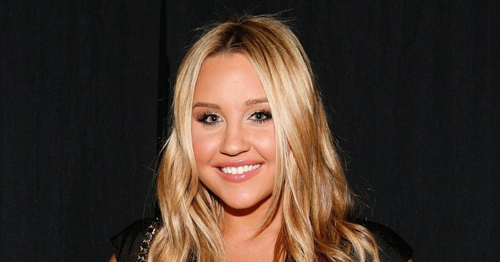 Amanda Bynes petitions to end guardianship, with parental support