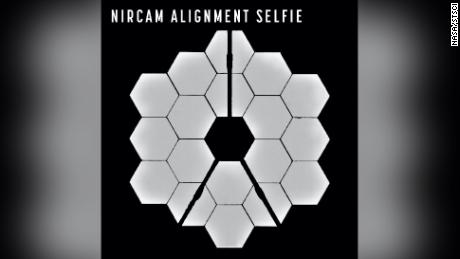 This & quot;  Selfie "  new & quot;  It shows all 18 segments of Webb's primary mirror collecting light from the same star.