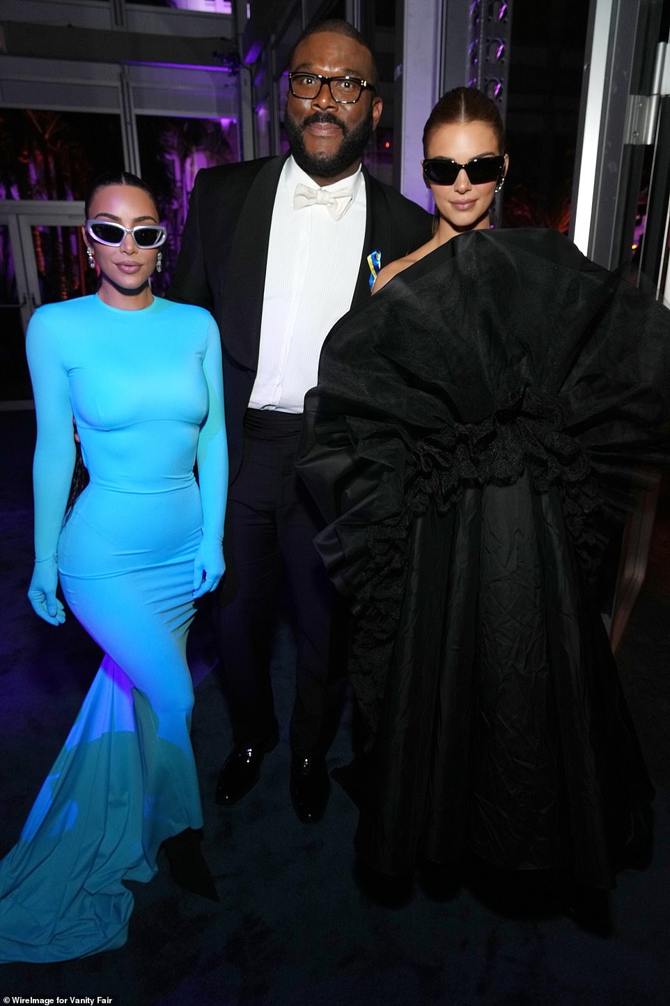 Hollywood elite!  Kim and Kendall mingled with Tyler Perry in a bash