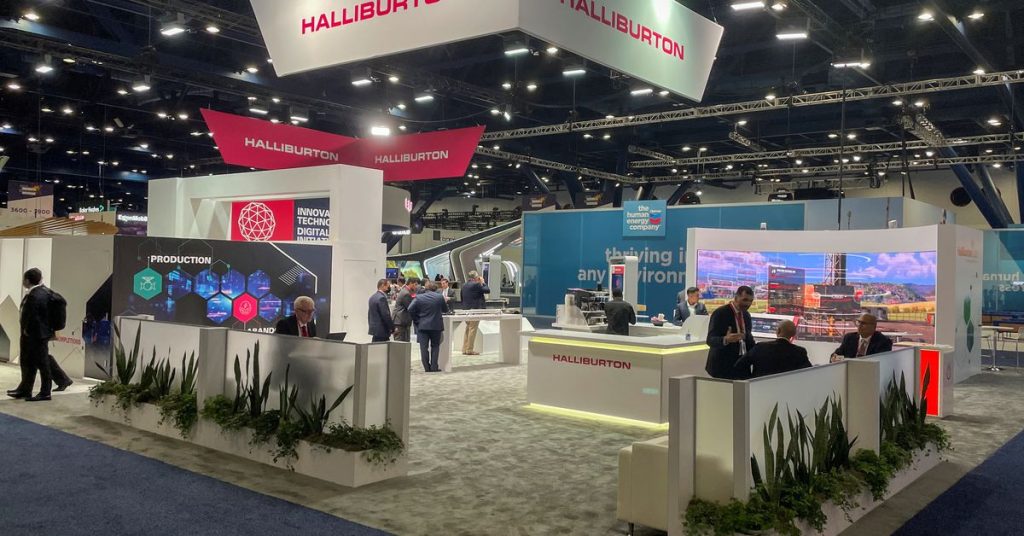 Halliburton and Schlumberger back away from Russia amid US energy sanctions
