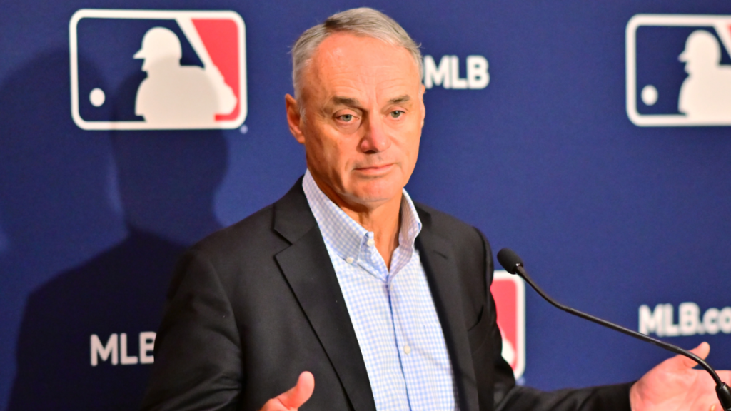 MLB Closing: Live updates as CBA negotiations continue after league postponed deadline to Tuesday noon