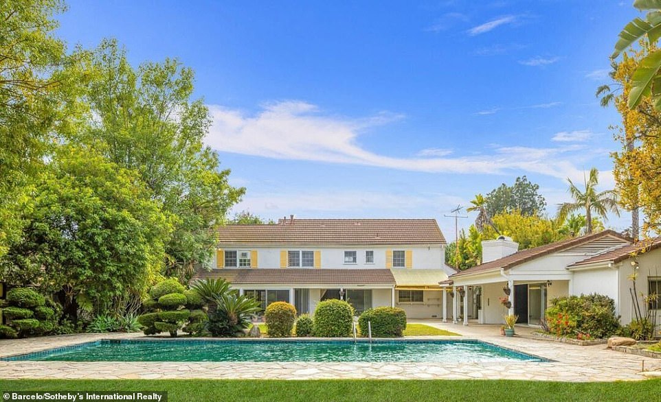 Worth It: Actress's property likely markets the house as demolished because the nature of property demand in this section of Los Angeles almost guarantees a high final sale