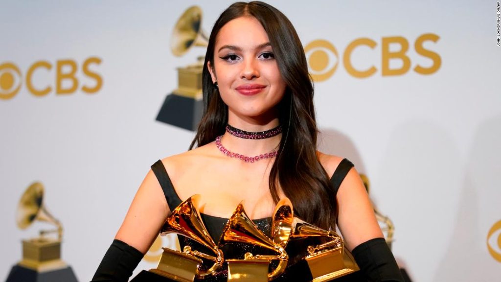 Olivia Rodrigo accidentally broke a Grammy award