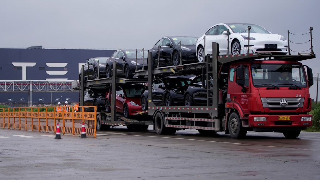 Vehicle production and delivery numbers Tesla TSLA Q1 2022
