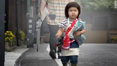 Are Japanese toddlers as independent as the old Netflix filmed them enough?