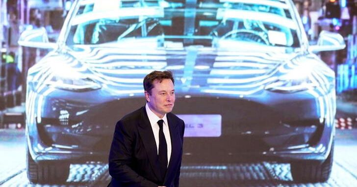 Exclusive: Elon Musk wants to cut 10% of Tesla jobs