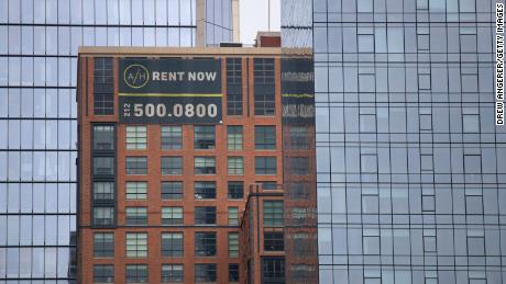 Average rent in Manhattan hits a new high of $4,000 a month