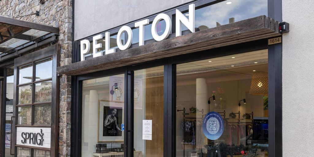 Peloton swaps CFO as it rolls around in ongoing losses