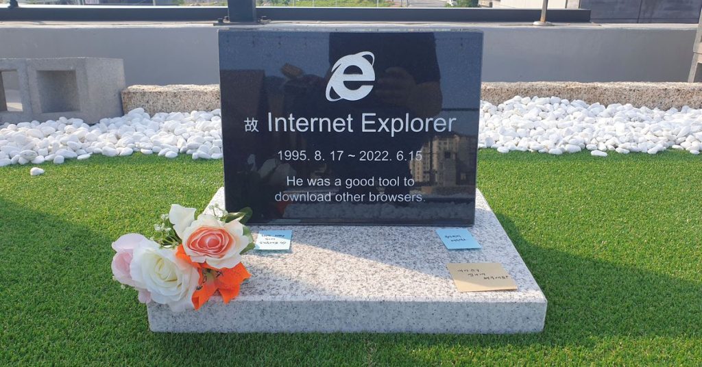 Watch Internet Explorer's tombstone spread rapidly in South Korea