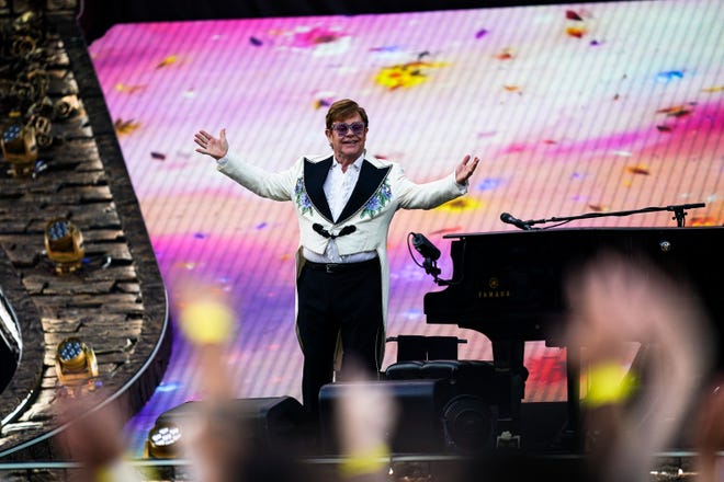 Elton John performs during his participation "Farewell to the yellow brick road" Friday tour of Citizens Bank Park in Philadelphia.