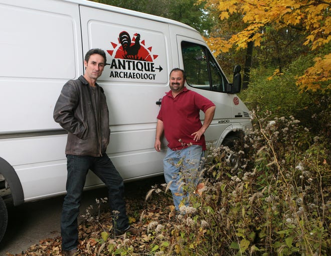 Mike Wolfe, left, and Frank Fritz host the History Channel show American Pickers. [Via MerlinFTP Drop]