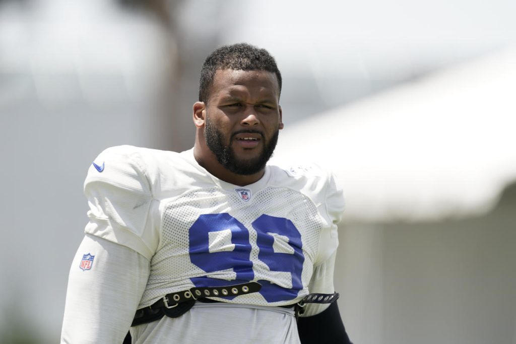 Rams to deal with discipline for Aaron Donald's helmet accident inside the house