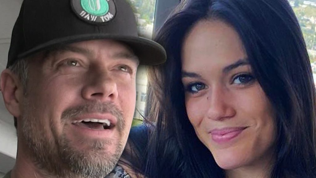 Josh Duhamel appears to have married Audra Marie, from the parties at Fargo Bar