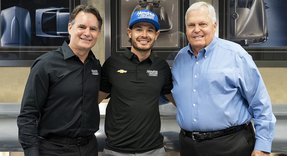 Kyle Larson and HendrickCars.com Sign Contract Extensions