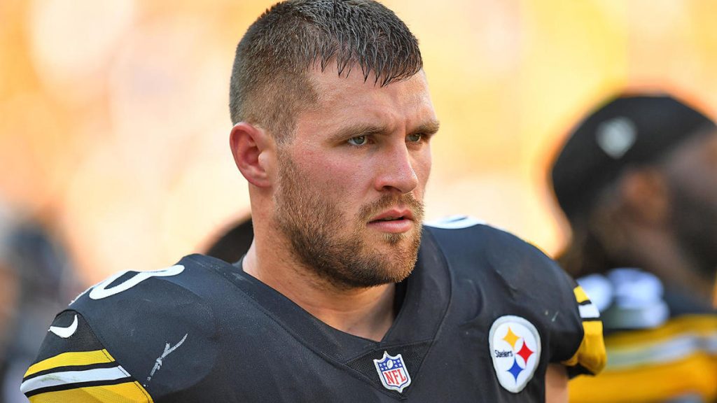 Steelers' TJ Watt doesn't appear to need surgery to rupture his chest muscles, he may be back before the end of October, says the report