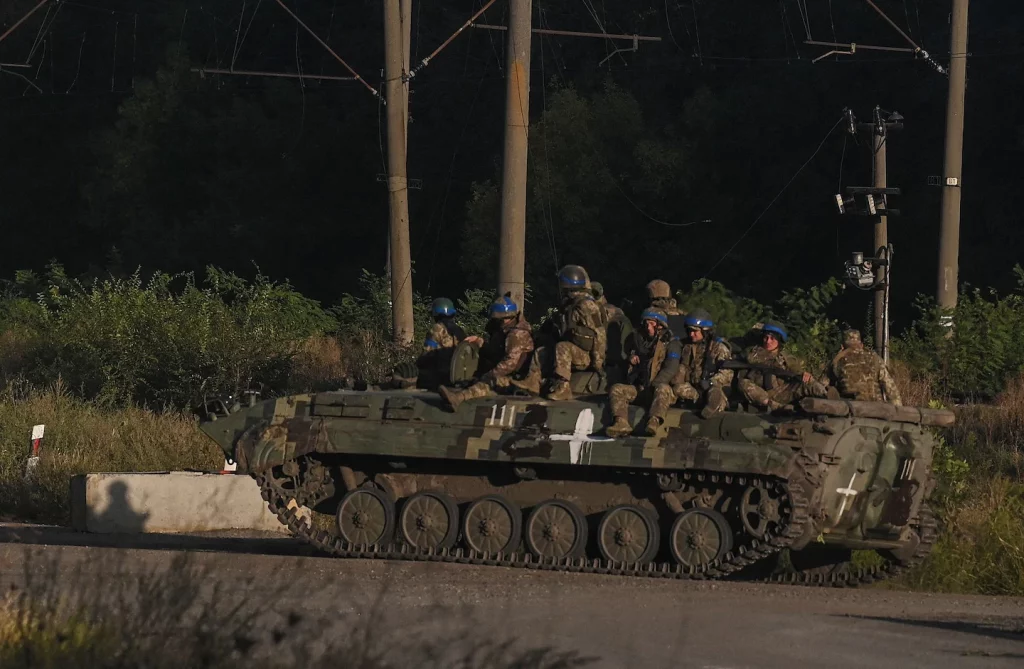 Ukrainian counterattack liberates occupied cities while Russians retreat