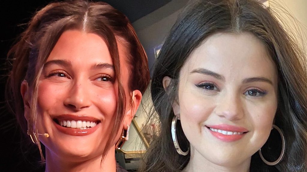Hailey Bieber poses with Selena Gomez at the Gala after interviewing 'CHD'