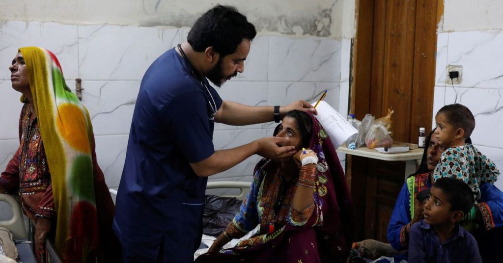 Pakistani hospital sinks as water-borne diseases spread