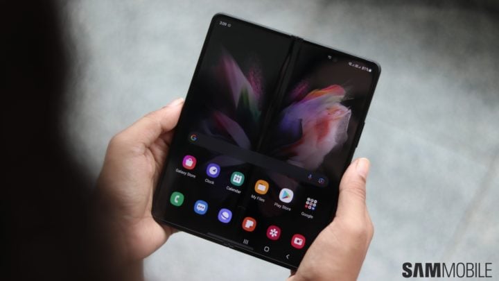 Samsung Galaxy Z Fold 3 is getting a stable update to Android 13, limited to beta testers