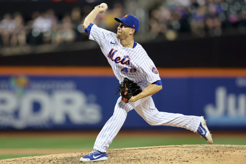 Rangers sign Jacob DeGrom to a five-year contract