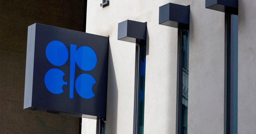 OPEC+ maintains a steady policy amid the weak economy and the Russian oil ceiling